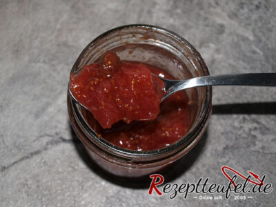 Feigenkonfitüre mit einem sichtbaren Schokodrops