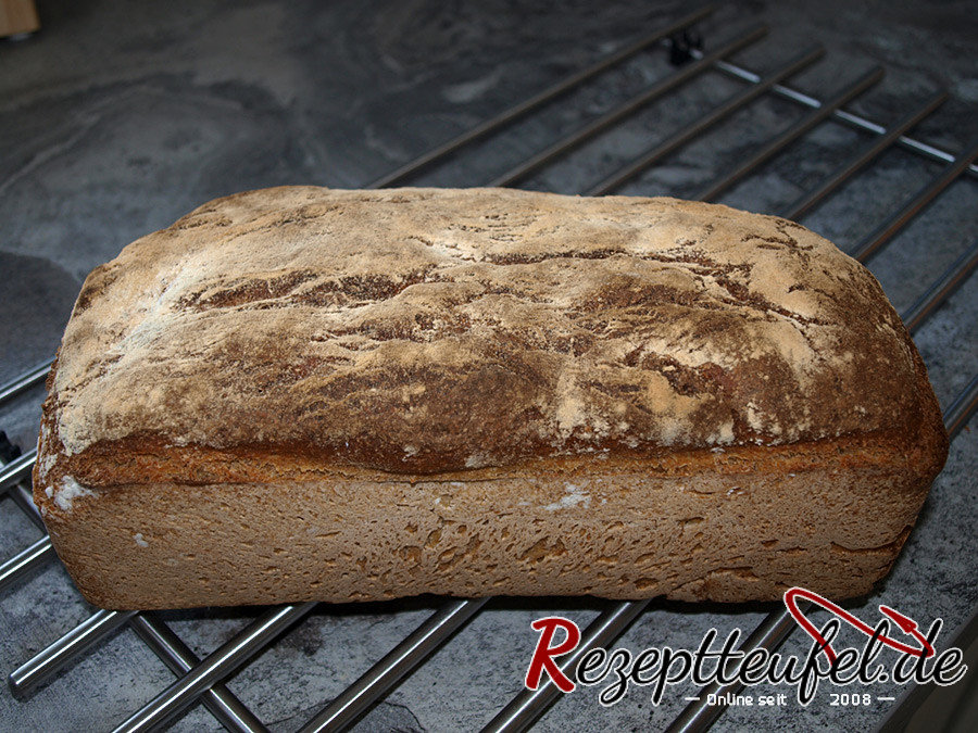 Das Joghurtbrot in einer Kastenform gebacken