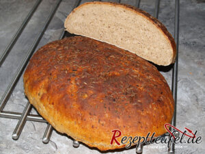 Kartoffelbrot mit Kümmel