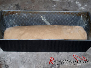 Teigrolle in der Form