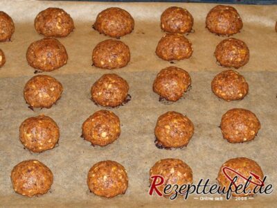 Die Knusperbällchen sind frisch aus dem Ofen gekommen