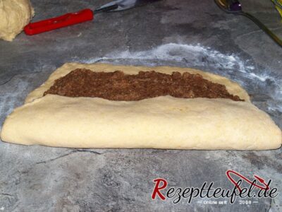 Den Teig 1/3 einschlagen