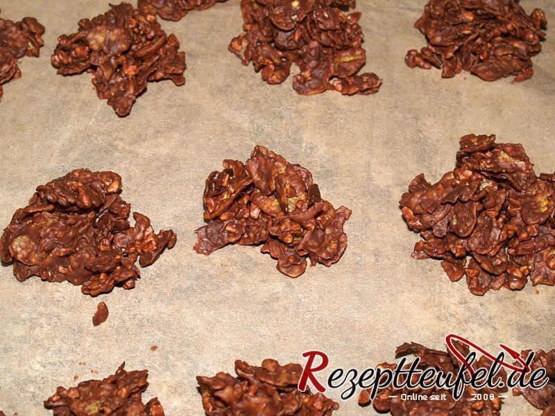 Die Schokolade ist fest geworden und die Crossies verzerbereit
