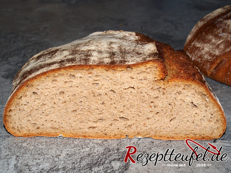 Das Mischbrot mit Altbrot im Anschnitt