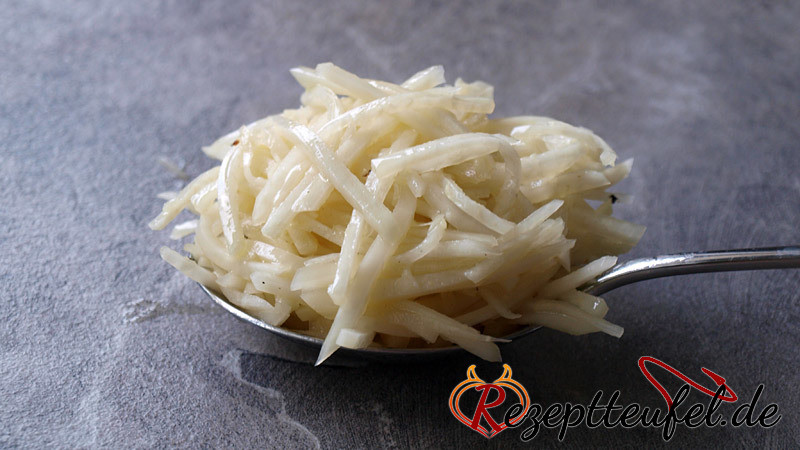 Kohlrabisalat mit Senfvinaigrette