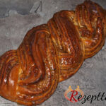 Nusszopf mit Lievito Madre oder Hefe