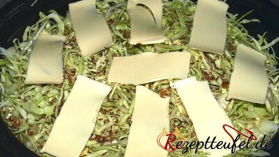 Alle Zutaten im Slow Cooker, bereit zum Garen