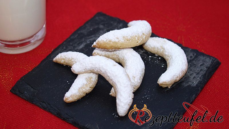 Vanillekipferl mit Mandeln Vanillekipferl mit Mandeln