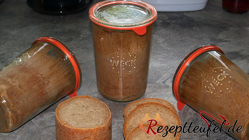 Weizenmischbrot im Glas eingeweckt