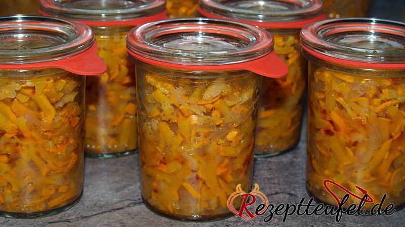 Zucchinirelish mit Knoblauch und Chili