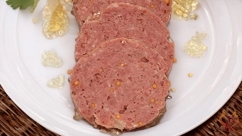 Aufgeschnittenes Frühstücksfleisch