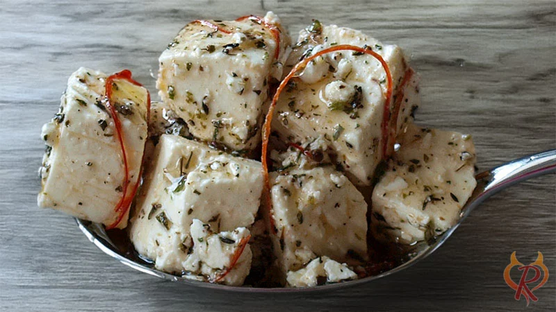 Marinierter Hirtenkäse