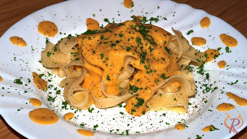 Bild zum Rezept für "Cremige Butternut-Kürbissoße"