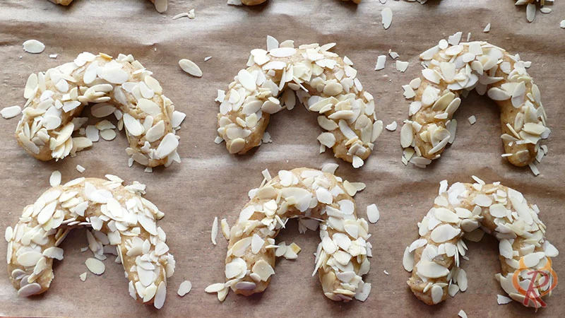 Die ungebackenen Mandelhörnchen