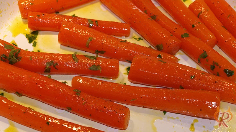 Glasierte Möhren mit Ingwer