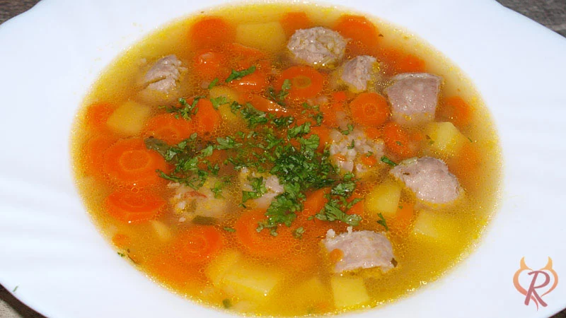 Möhreneintopf mit Bratwurstklösschen