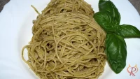 Bild zum Rezept für Basilikum-Pesto