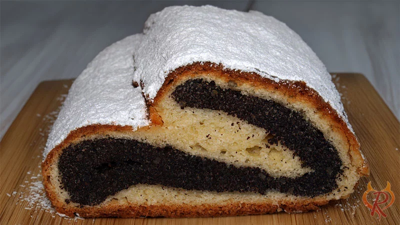 Bild zum Rezept für Quark-Mohnstollen