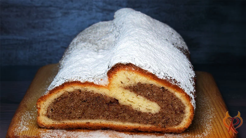 Bild zum Rezept für Quark-Nussstollen