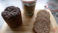 Bild zum Rezept für kerniges Roggenvollkornbrot aus dem Glas