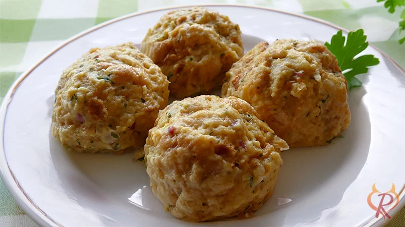 Bild zum Rezept für Semmelknödel aus dem Dampfgarer